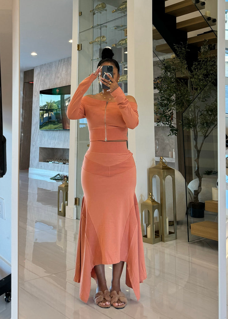 Dip it Low skirt set