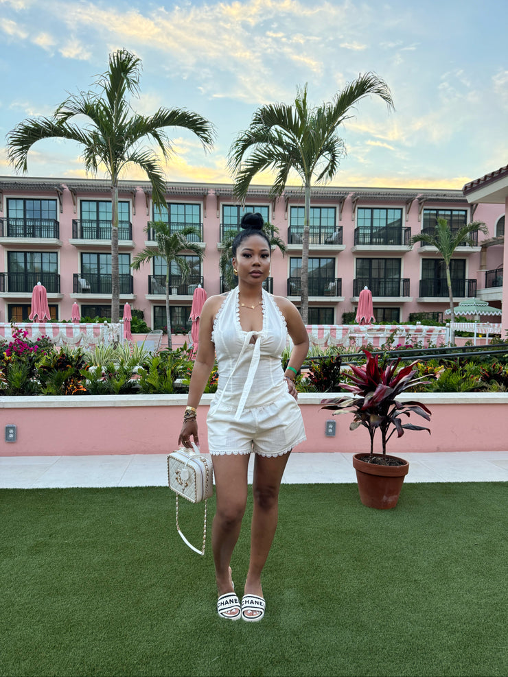 Living in Lace set