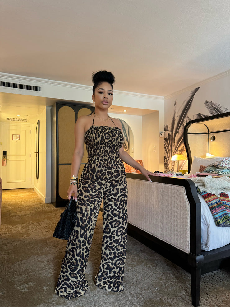 Lady in Leopard jumpsuit